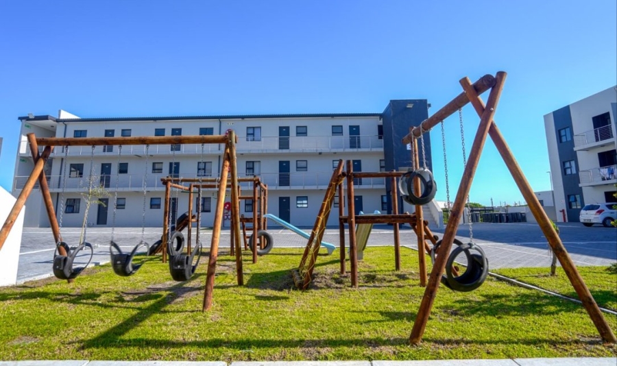 2 Bedroom Property for Sale in Parklands Western Cape